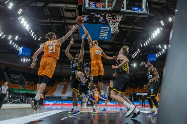 我们就来深 我们就来深